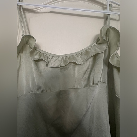 Aritzia wilfred slip dress light green - Picture 3 of 5